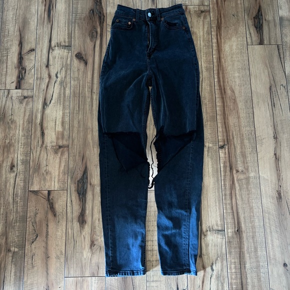 black distressed jeans - Picture 1 of 5